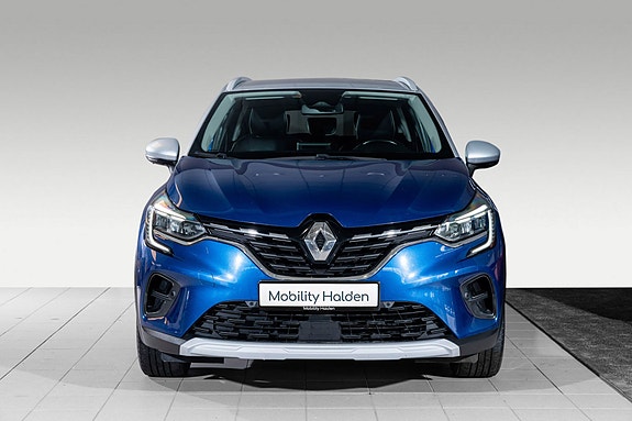 Renault Captur 3 of 24