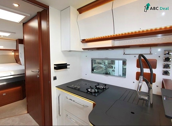 Rapido i 1090 | Hyd.st.ben | Alde | 5+5 | Q.bed+Senkes.| Solc+Invert | Stekeovn | 2x TV | Skinn | Utv.dusj+gass | V.hjul | 7 of 19