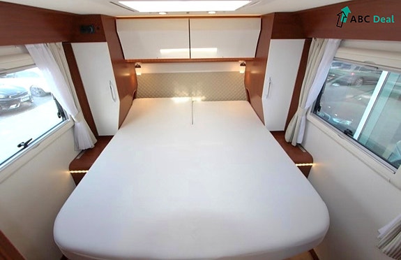 Rapido i 1090 | Hyd.st.ben | Alde | 5+5 | Q.bed+Senkes.| Solc+Invert | Stekeovn | 2x TV | Skinn | Utv.dusj+gass | V.hjul | 12 of 19