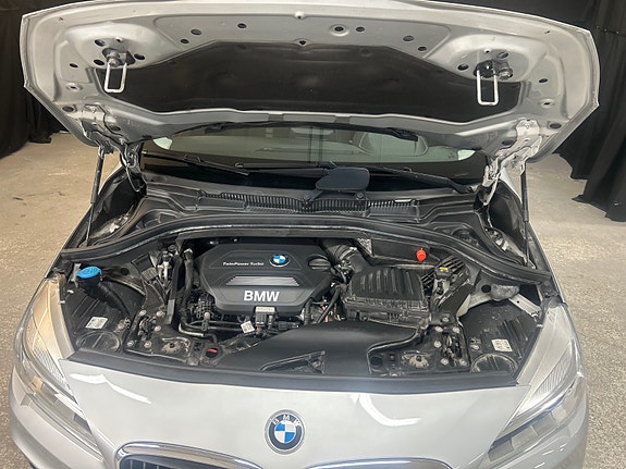 BMW 218d 6 of 30