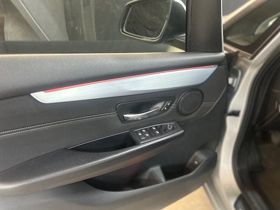 BMW 218d 22 of 30