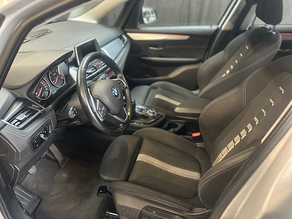 BMW 218d 21 of 30