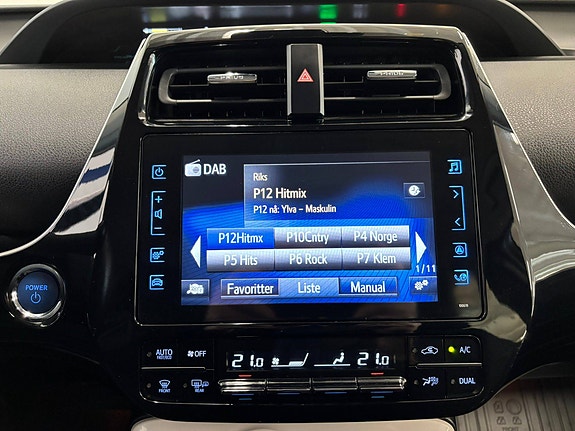 Toyota Prius Plug-in Hybrid 25 of 30
