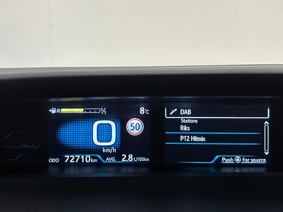 Toyota Prius Plug-in Hybrid 24 of 30