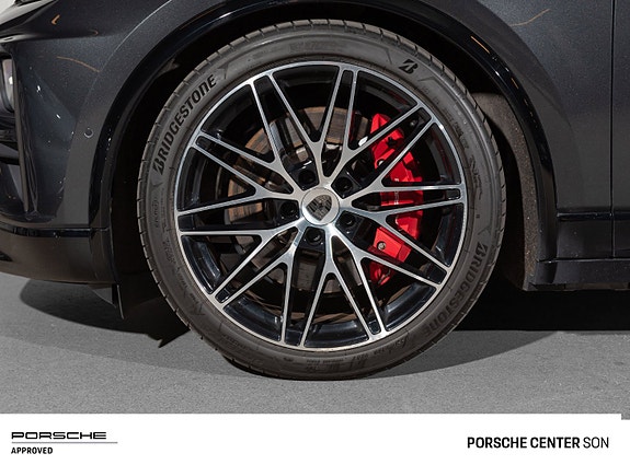 Porsche Macan 17 of 30