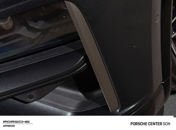 Porsche Macan 15 of 30