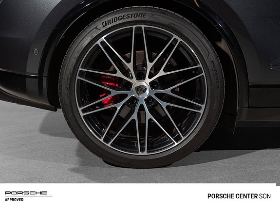 Porsche Macan 19 of 30