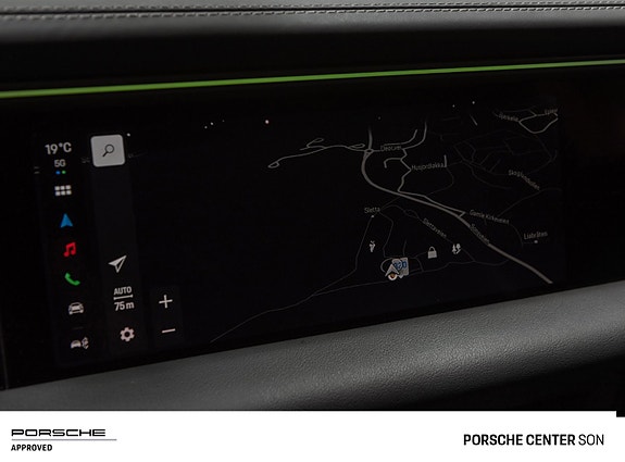Porsche Macan 30 of 30