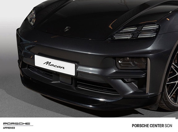 Porsche Macan 8 of 30
