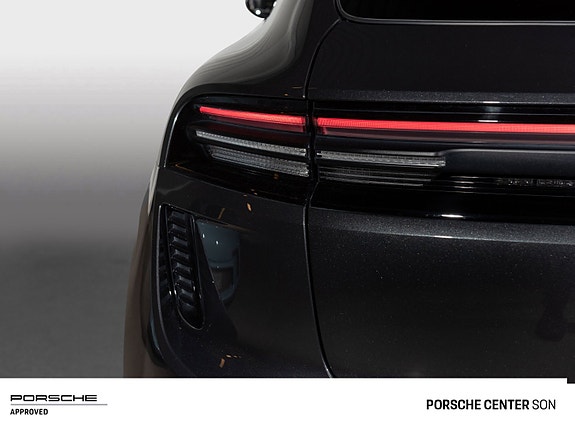 Porsche Macan 11 of 30