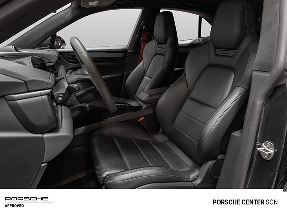 Porsche Macan 5 of 30