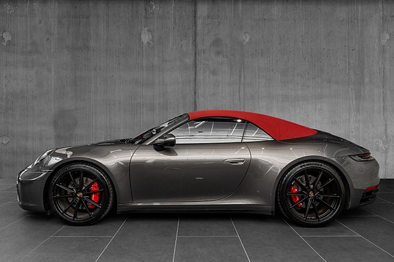 Porsche 911 4 of 5