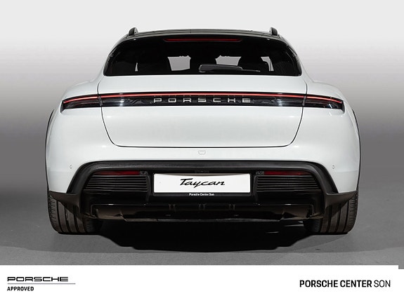 Porsche Taycan Cross Turismo 9 of 30