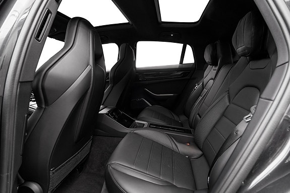 Porsche Panamera 25 of 30