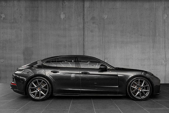 Porsche Panamera 8 of 30