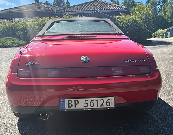 Alfa Romeo Spider 3 of 5