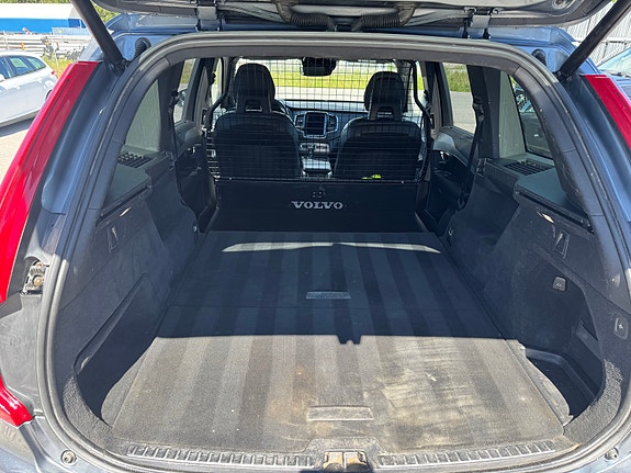 Volvo XC90 27 of 30