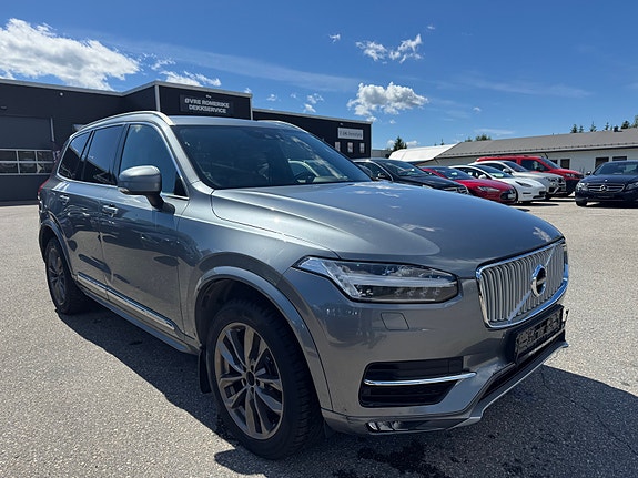 Volvo XC90 9 of 30
