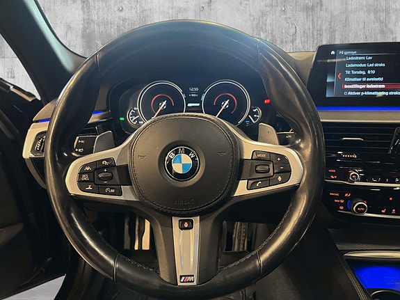 BMW 530e 12 of 30