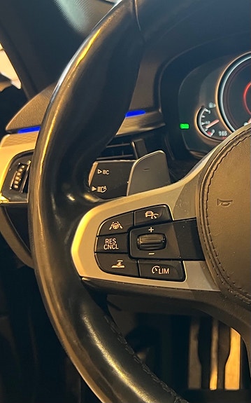 BMW 530e 14 of 30