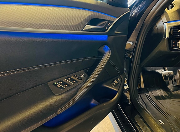 BMW 530e 17 of 30