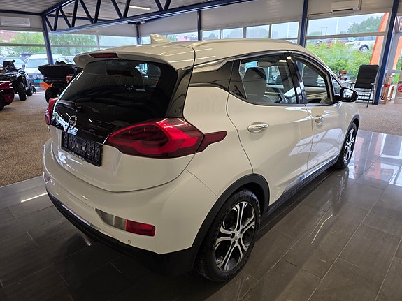 Opel Ampera 4 of 5