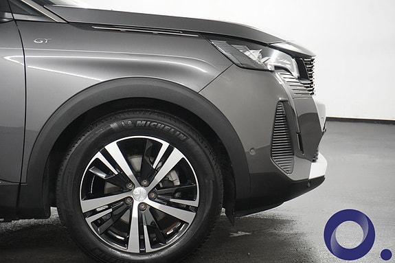 Peugeot 5008 2 of 29