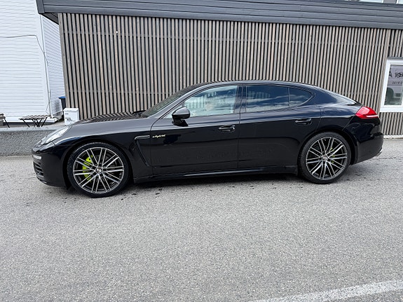 Porsche Panamera 2 of 30