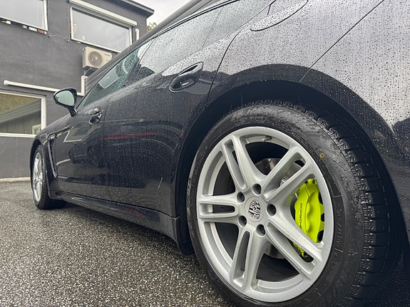 Porsche Panamera 26 of 30