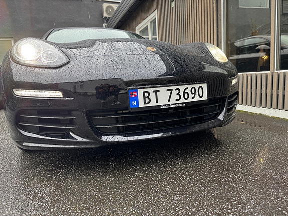 Porsche Panamera 13 of 30