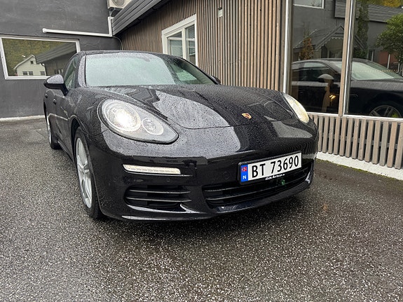 Porsche Panamera 7 of 30