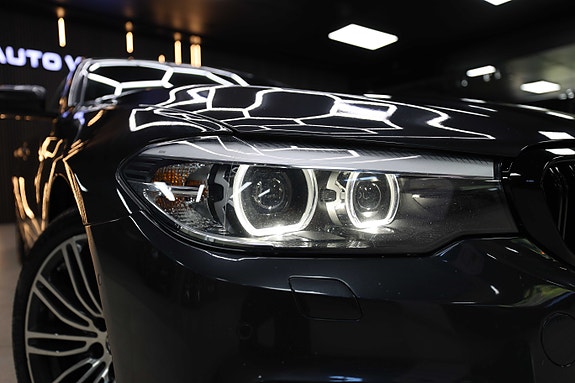 BMW 530e 11 of 30