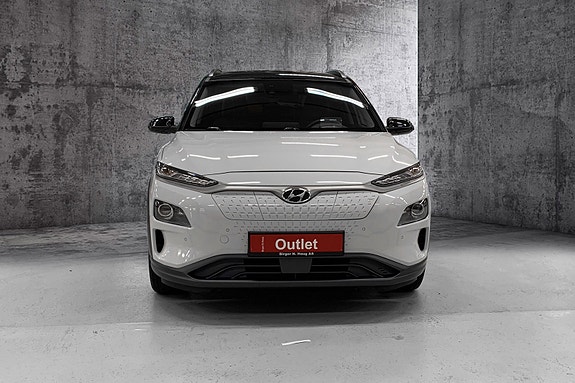 Hyundai Kona 2 of 5