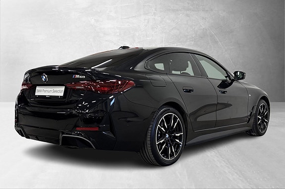 BMW i4 4 of 5
