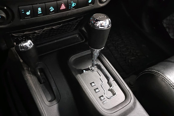 Jeep Wrangler 11 of 22