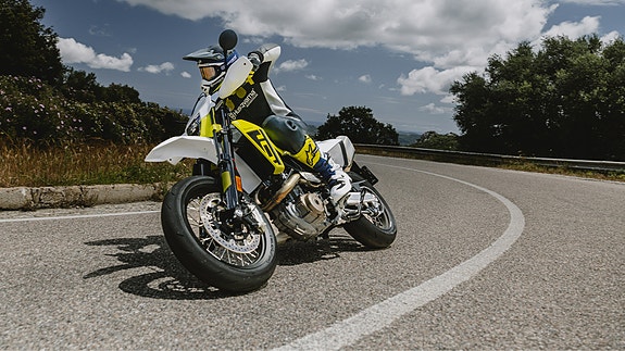 Husqvarna 701 Supermoto 3 of 5