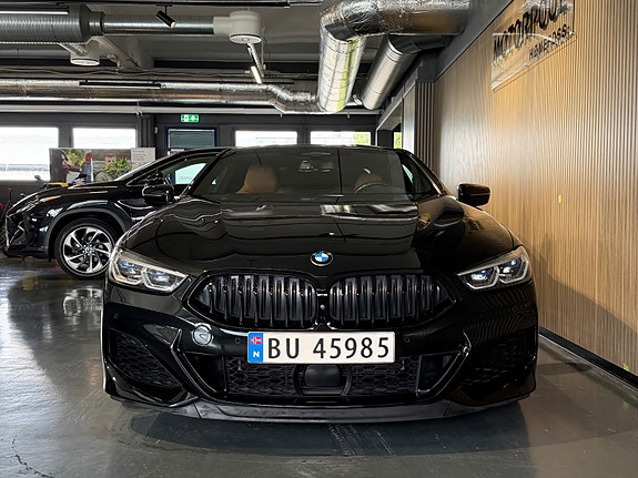 BMW M850i 5 of 5