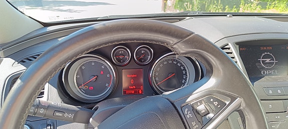 Opel Insignia 13 of 18