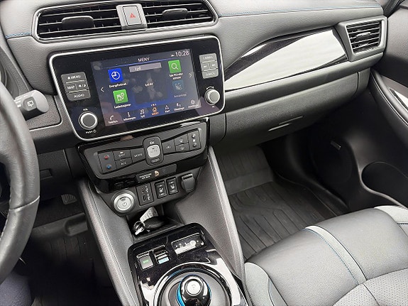 Nissan Leaf 13 of 15