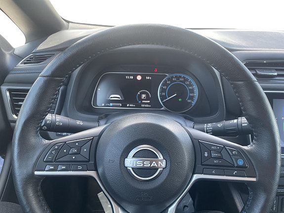 Nissan Leaf 14 of 16