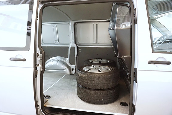 Volkswagen Transporter 21 of 24