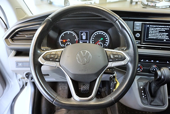 Volkswagen Transporter 12 of 24