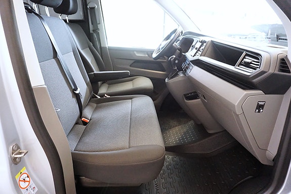 Volkswagen Transporter 18 of 24