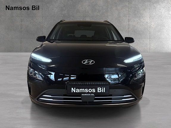Hyundai Kona 2 of 5