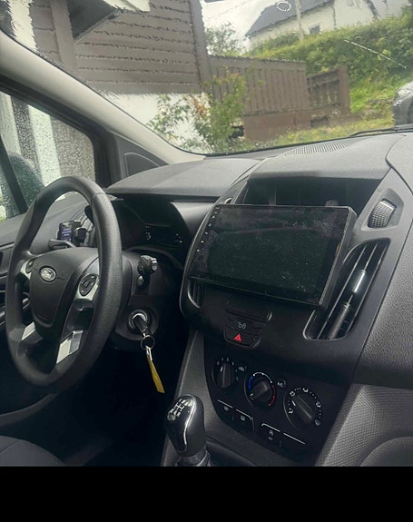 Ford Transit Connect 3 of 5