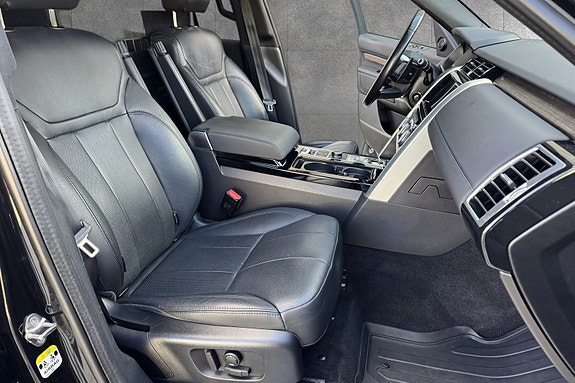 Land Rover Discovery 5 14 of 30