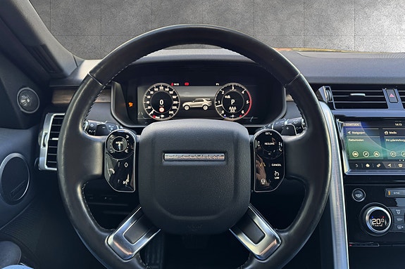 Land Rover Discovery 5 11 of 30