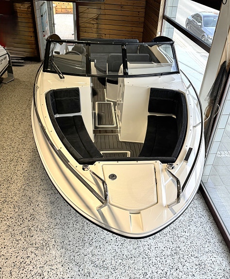 ASKELADDEN C65 BOW RIDER SUZUKI DF300APX TOPLINE 4 of 5