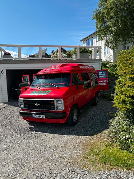 Chevrolet Van 3 of 5