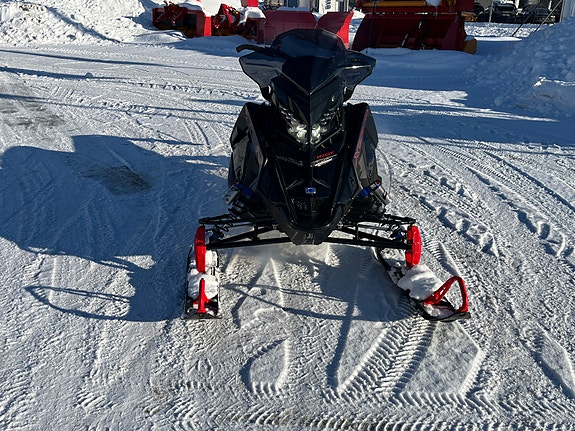 Polaris 850 Indy XCR 3 of 9